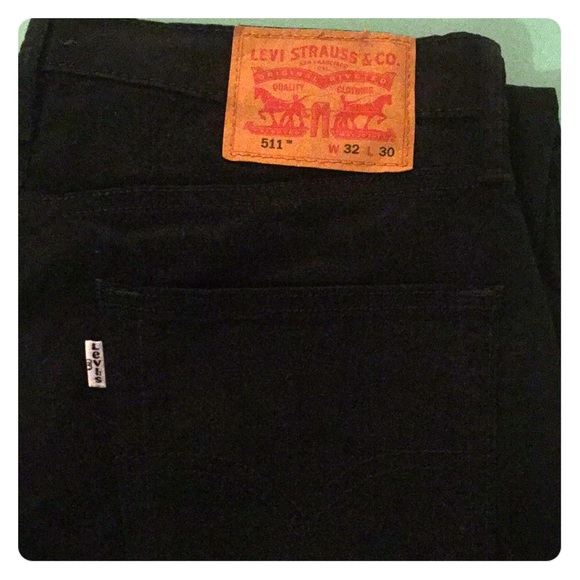 Levi's Other - NWOT Levi slim fit navy pant